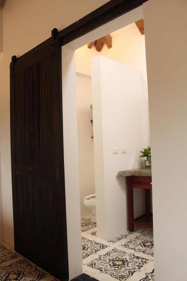Deluxe Suite,806794338:JPEG